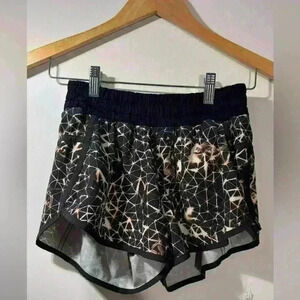 Lululemon Tracker Short ||I 4-way Stretch Star Crushed Multi